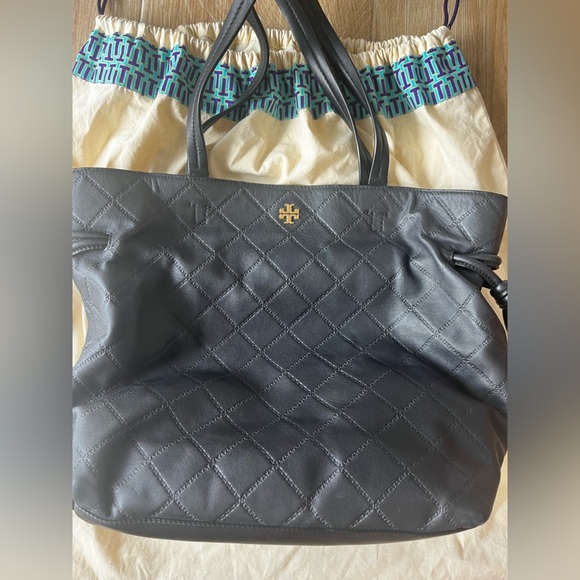 NWOT Tory Burch Gorgia Slouchy Quilted Leather Tote - Picture 4 of 8